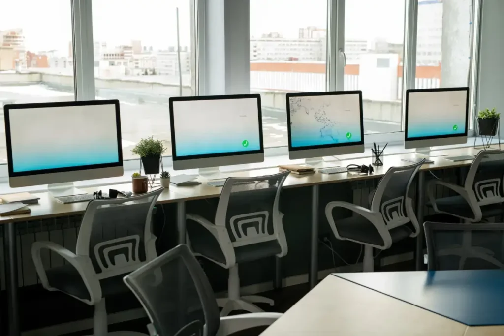Benefits of Call Center Outsourcing with Garage2Global 